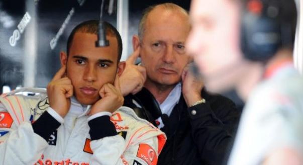 F1-Archív: Hamiltont kizárják hazugság miatt