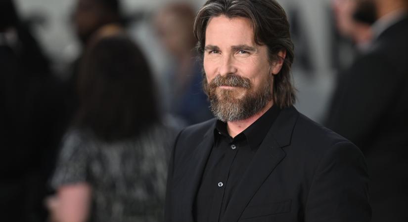 Így fog kinézni Christian Bale Frankenstein szörnyeként
