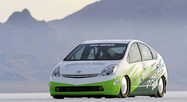 A Toyota bezúzza a világ leggyorsabb, 470 km/h-s Priusát