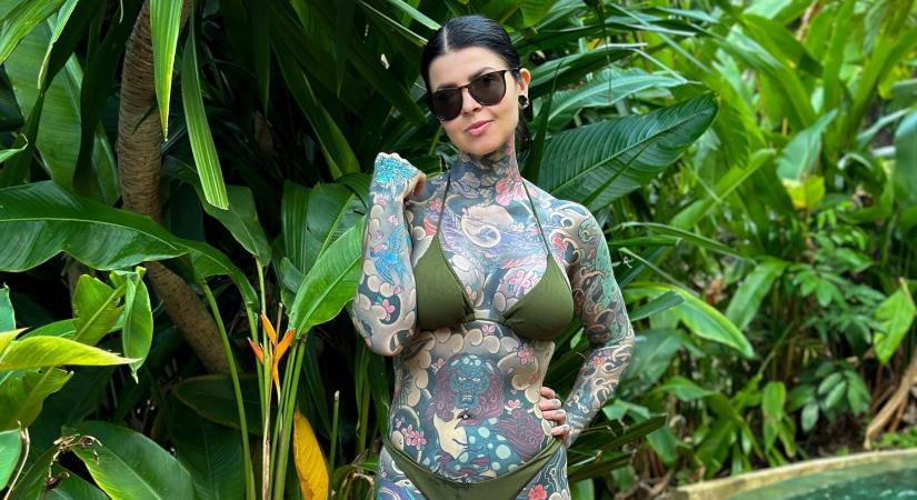 Egy fiatal nő 14 millió forintért borította be a testét tetoválással, hogy legyőzze önbizalomhiányát