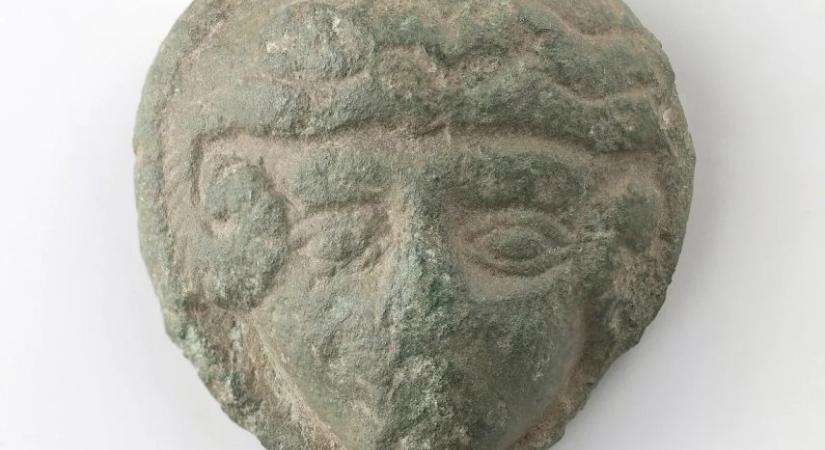 Kosszarvas Nagy Sándor-képmást találtak Dániában