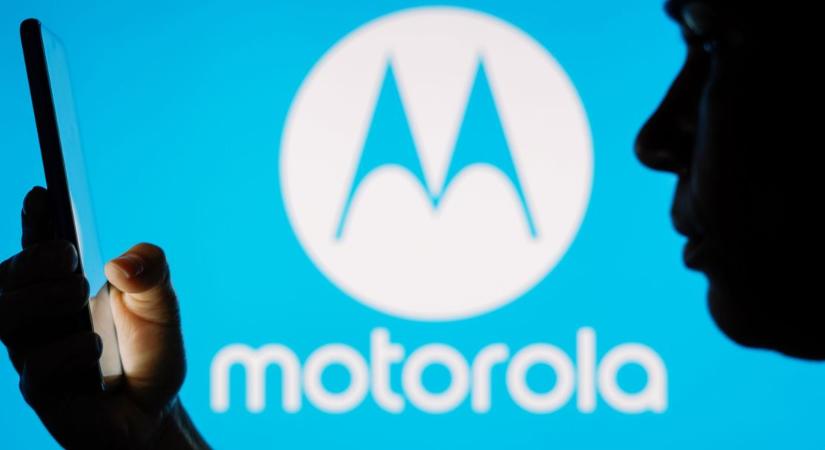 Új mobiltelefonokat vezet be a magyar piacra is a Motorola
