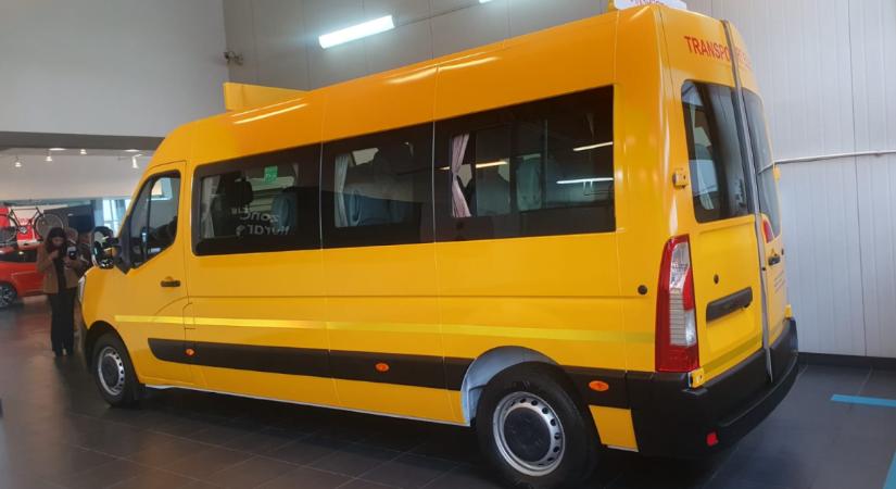 Az iskolabuszok használatáról fogadott el szabályzatot a képviselőház