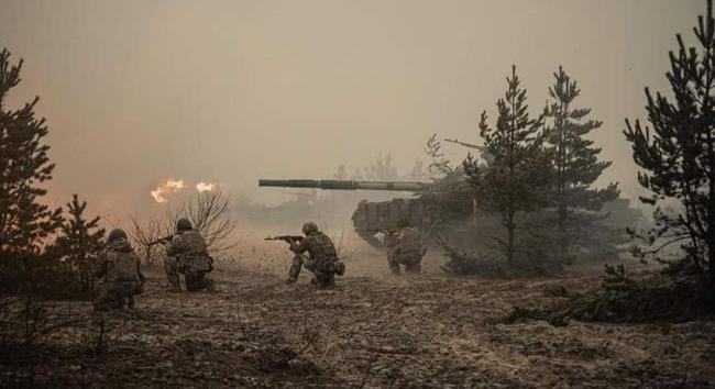 Ukrán Vezérkar: több mint 1200 katonát és 22 tankot veszített az orosz hadsereg egy nap alatt