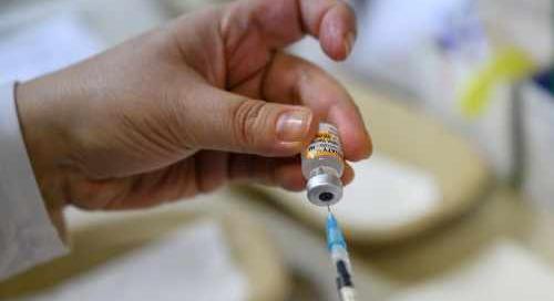 Koronavírus - Ismétlőoltások beadását javasolja az EMA az új variáns miatt