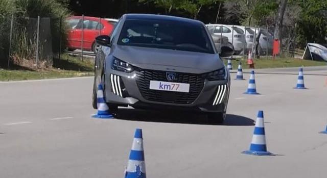 Videó: Mit tud a Peugeot kisautója a jávorszarvasteszten?