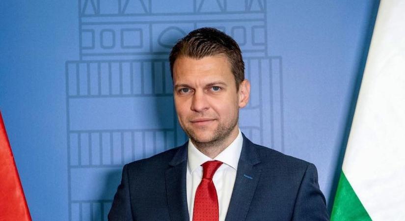 Menczer Tamás bejelentette: vitázna Dobrev Klárával egy kormánypárti podcastban