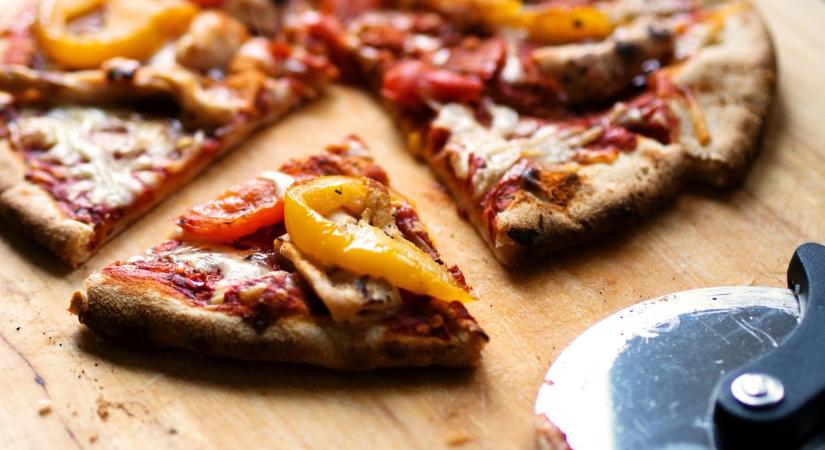 Diéta alatt se kell lemondanod a pizzáról: itt a legfinomabb, kalóriaszegény recept
