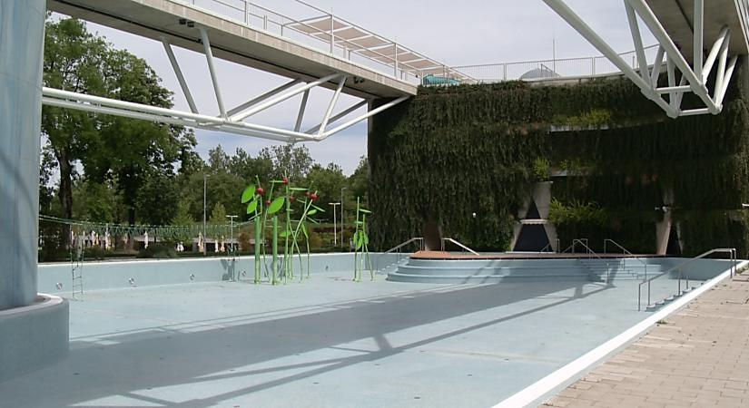 Készül a nyitásra az Aquaticum Debrecen strand.