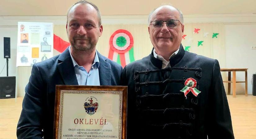 Helyi kitüntetést kapott Enesén Maller László