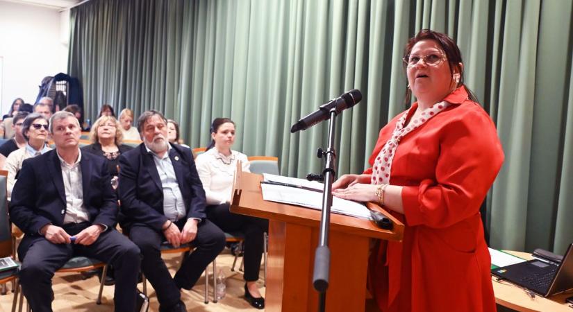 Szolnoki konferencia mutatta meg, hogyan lehet valódi esélyt adni a látássérülteknek