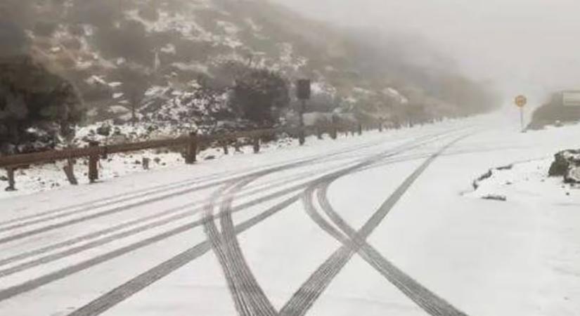 Szélsőséges időjárás pusztít a Kanári-szigeteken: hó a Teidén, vihar a partokon