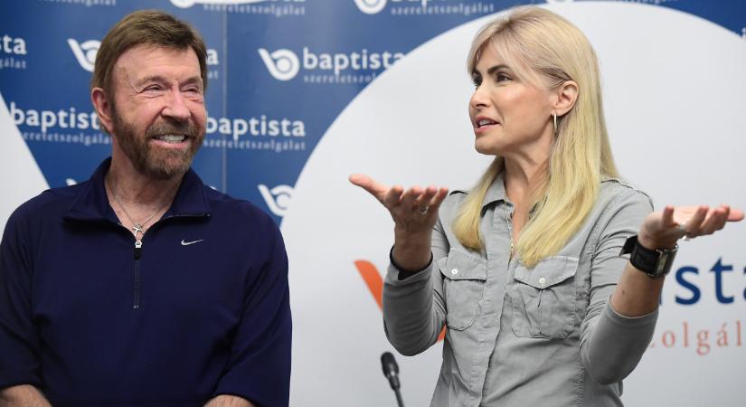 Most derült ki, két szívrohama volt az elhunyt Chuck Norrisnak