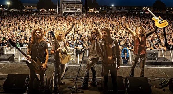 Koncertlemezzel jelentkezik a The Dead Daisies
