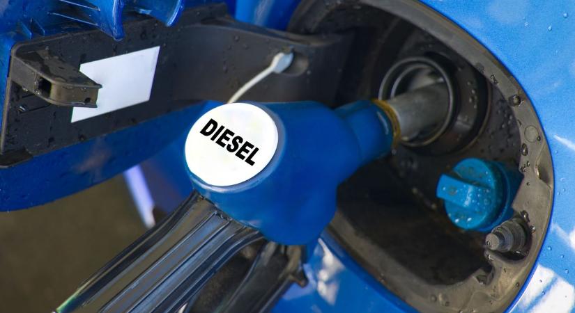 Üzemanyagválság: brutális, ami Magyarország szomszédjánál történik, már átlépte 2 eurót a dízel ára