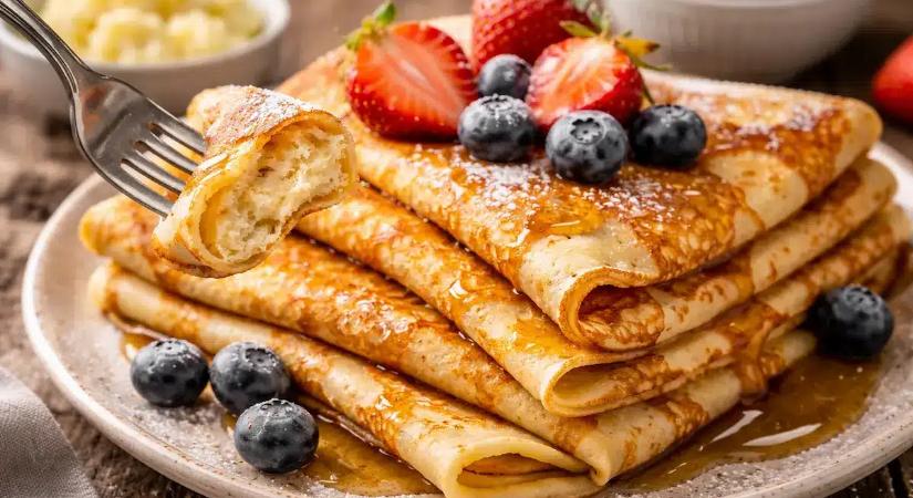 Liszt helyett 2 evőkanál krumplipürét adok hozzá. Már az első falat után érezhető a különbség a palacsintán