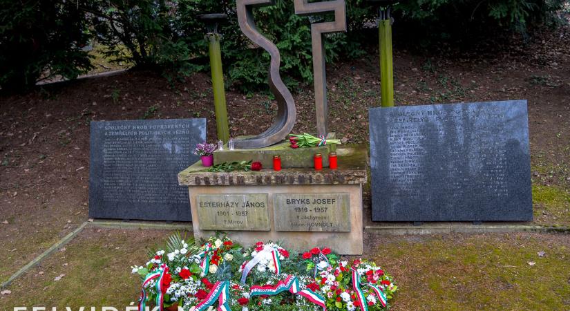 Megemlékezés Esterházy János születésének 125. évfordulóján Prágában
