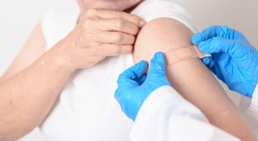 Újabb érv az oltás mellett, drámaian csökkent a halálozás