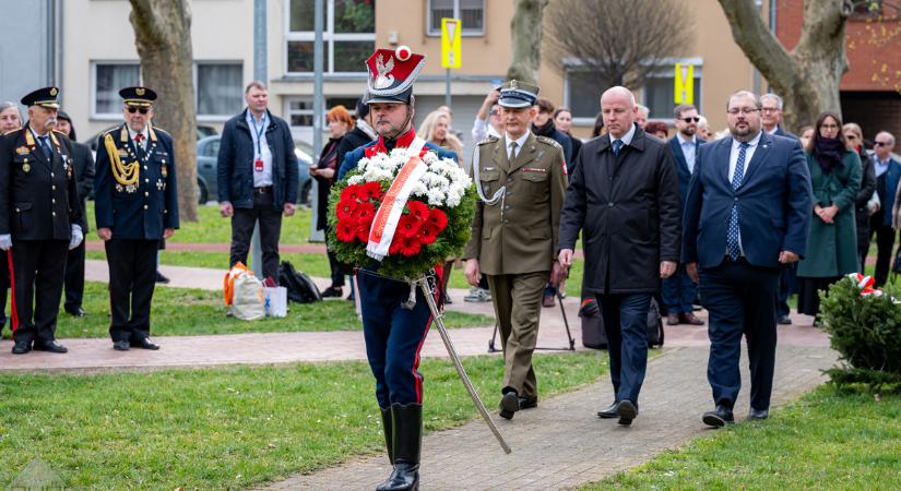 Ünnepségek és koszorúzás a lengyel-magyar barátság jegyében