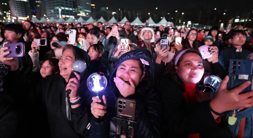 Több mint 100 ezer ember nézte Szöulban a BTS visszatérő koncertjét