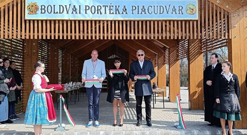 Megnyílt a boldvai piac: új közösségi tér született a História-völgy kapujában - fotókkal