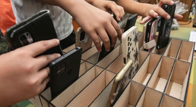 Megdrágulhat a mobilod, mert hozzá van kötve ehhez