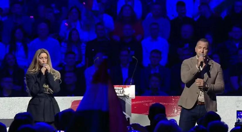 Orbán Viktor országjárása Miskolcra érkezett: Zúgott a taps Curtis és Radics Gigi dala után