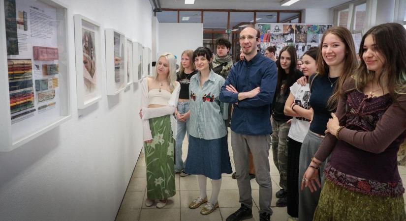 Ceruzatörténet: régi eszközök és vadonatúj alkotások a művészeti szakgimnáziumban