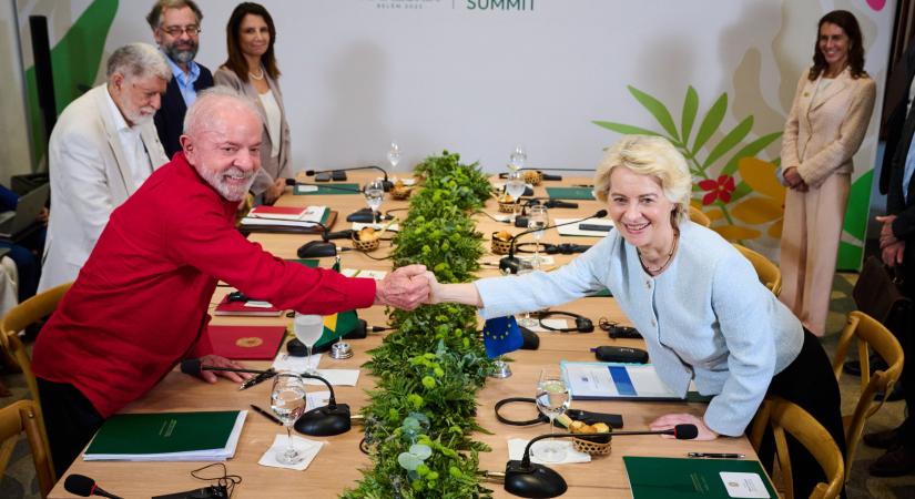 Eljött a középhatalmak pillanata? Az amerikai, kínai szorításban addig kell lépni, míg nem lesz túl késő