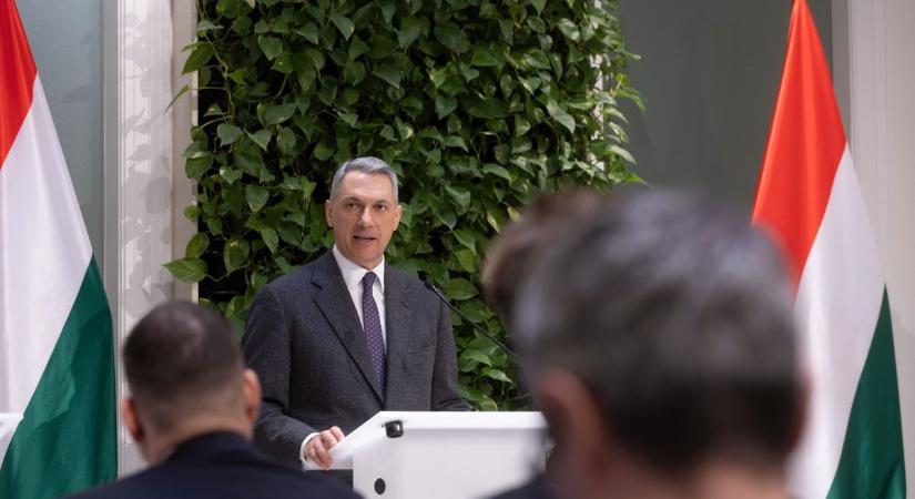 Nem üres kézzel érkezett Lázár János Miskolcra: újabb városban lesz tarifaközösség