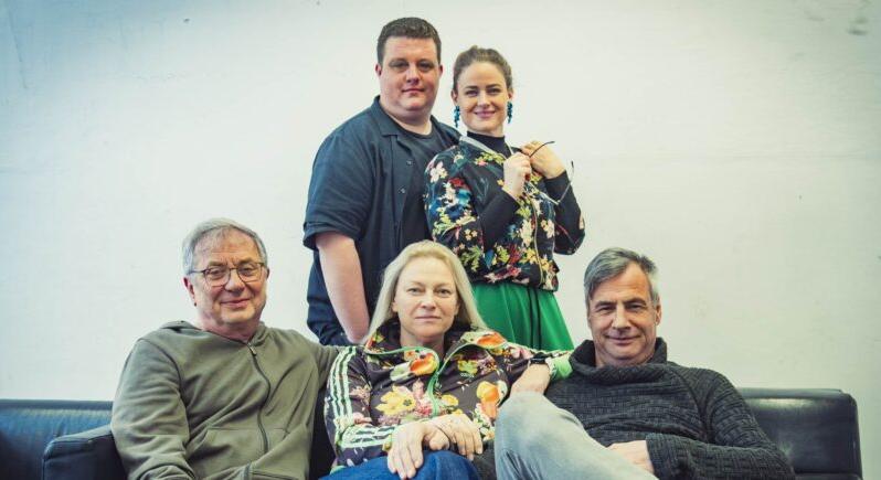 „A humor segít közelebb kerülni nehéz kérdésekhez” – Együtt játszik Herczeg Adrienn, Réti Adrienn, Pindroch Csaba és Takács Zalán Kőszegen