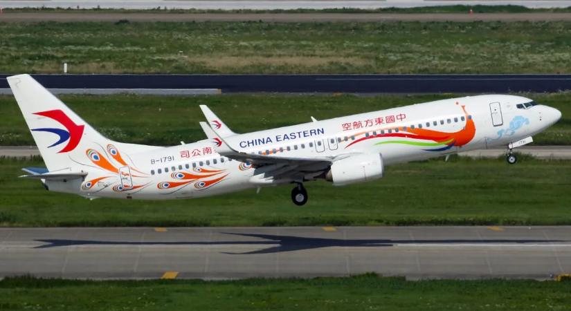 Lezuhant egy kínai repülőgép - 132 utas halt meg a tragédiában