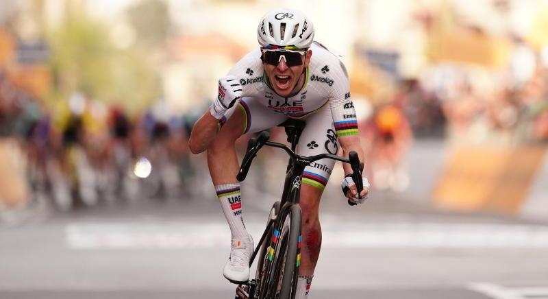 Tadej Pogacar egy egszen rlt verseny vgn hdtotta el a Miln–Sanremo elssgt