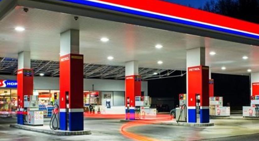 Válságülést hívott össze a kormány: összeomlóban az üzemanyag-ellátás Szlovéniában