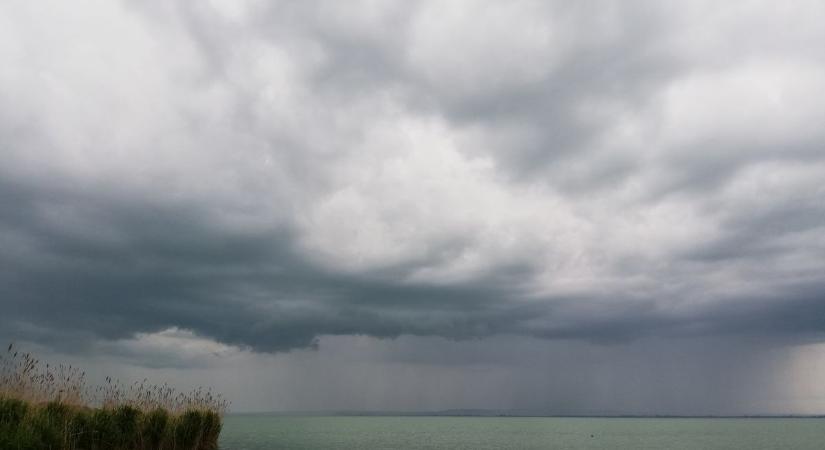 Záporokkal tarkított tavaszi idő, majd markáns lehűlés érkezik