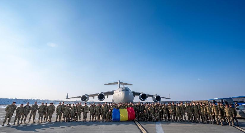 Hazatértek Irakból a román katonák