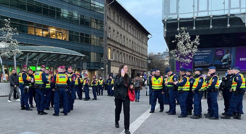 Hatalmas rendőri készültség van a Kálvin téren – fotó