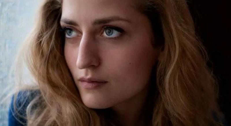 Nagy a baj: lebetegedett a színésznő, sorra mondják le az előadásait