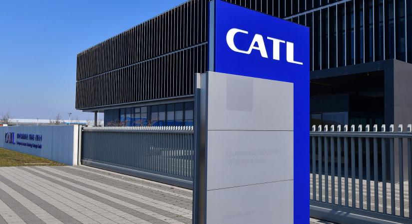 Tényleg gond van az akkugyárakban, a debreceni polgármester is elismerte