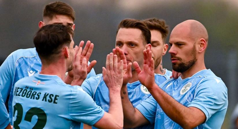 Megyei foci: Bár kevesebb volt a helyzete, behúzta a rangadót a Mezőörs - galériával