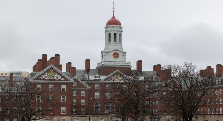 Újra beperelte a Harvardot a Trump-kormány, a támogatások visszatérítését követelik