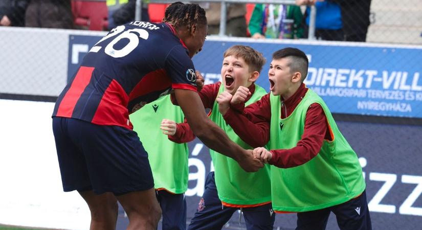 Óriási lépés a bennmaradásért! Átélted az életre szóló élményt? Érzelemdús lelátói fotók - ezt váltotta ki a Szpari a szurkolóiból (videóval)