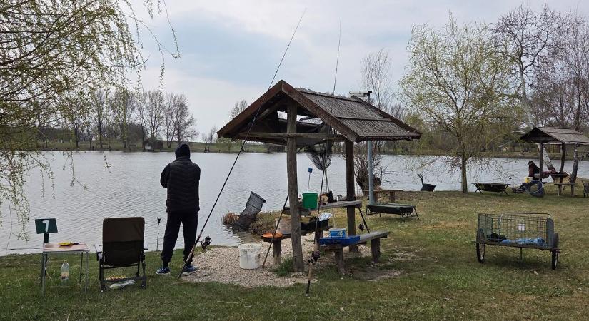 Botokat suhintottak a WF Szabadidő Parkban: Ilyen volt az évadnyitó horgászverseny Komáromban