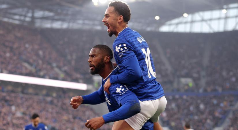 Újabb méretes verést kapott a Chelsea – csavar a PL-tabellán