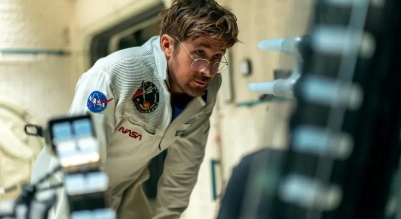 Ryan Gosling béna viccekkel menti meg a világot