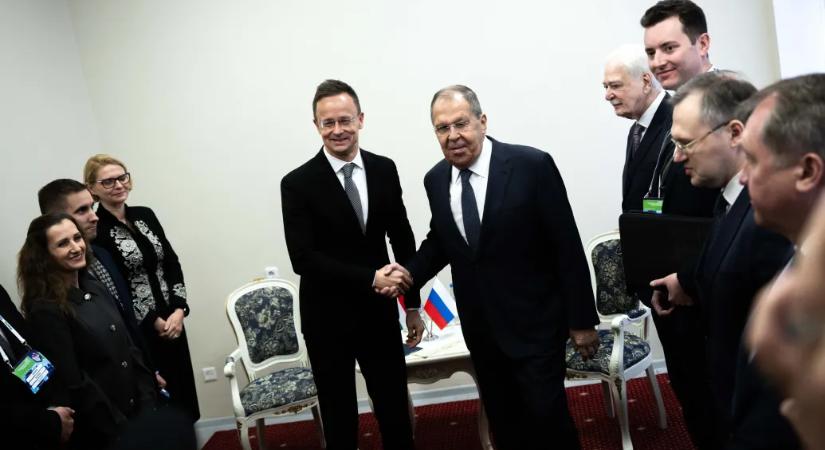 'Preposterous conspiracy theories' – Szijjártó reacts to Washington Post article on staged assassination attempt