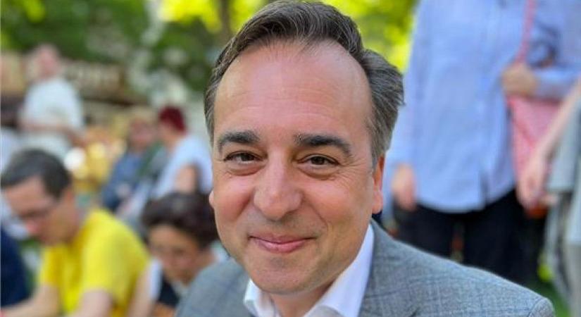 Újra felbukkant David Pressman: fontosnak tartotta, hogy reagáljon az Orbán elleni önmerénylet ötletére