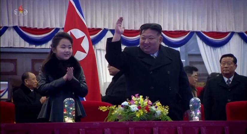 A rejtélyes kamaszlány, akire már az egész világ figyel – ő lehet Észak-Korea következő diktátora?