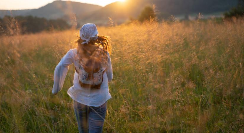 Napi horoszkóp 2026. 03. 22.: A Nyilas élhető ritmust, a Bak alkotóerőt nyerhet