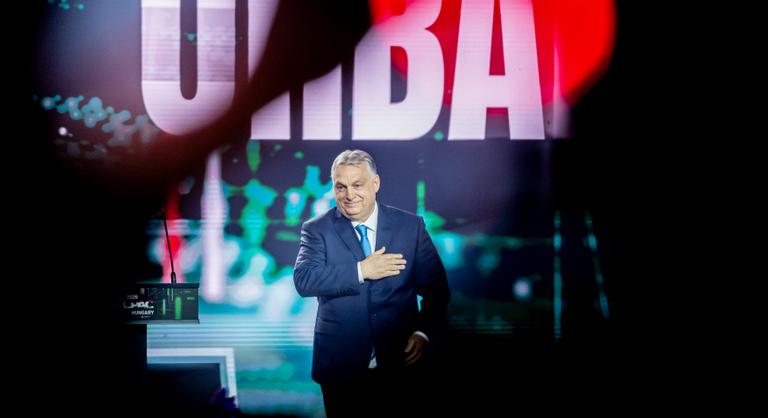 Geert Wilders az Indexnek: Nem engedhetjük meg, hogy Orbán Viktor veszítsen